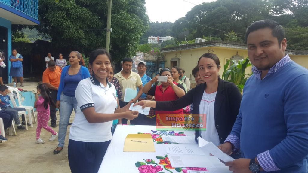Alcalde electo de Chicontepec entrega becas de excelencia – Impacto Huasteco
