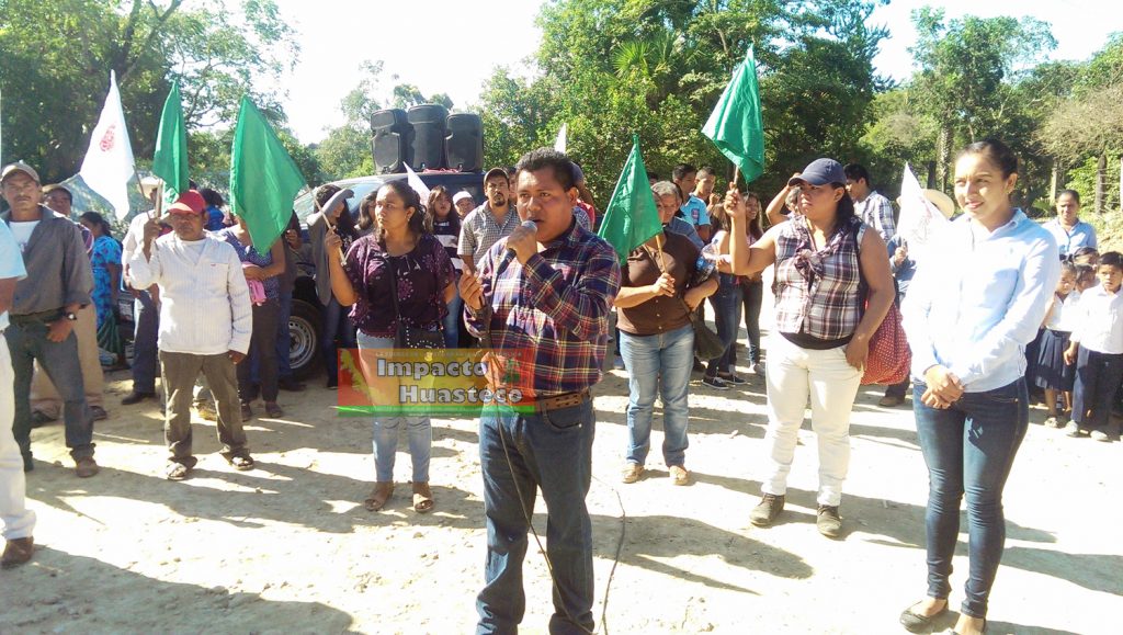 Arranca antorcha pavimentación de camino en Tantoyuca