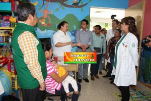 Recorre alcalde municipal instalaciones del Hospital Rural IMSS en Chicontepec