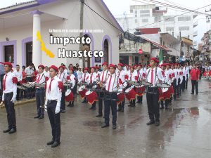 Conmemoran el 208 Aniversario de la Independencia de México con un magno desfile en Chicontepec