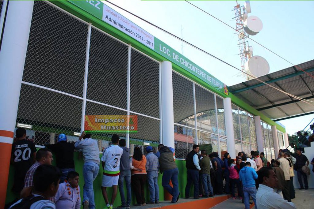 Inaugura Pedro Toribio salón de usos múltiples en Chicontepec