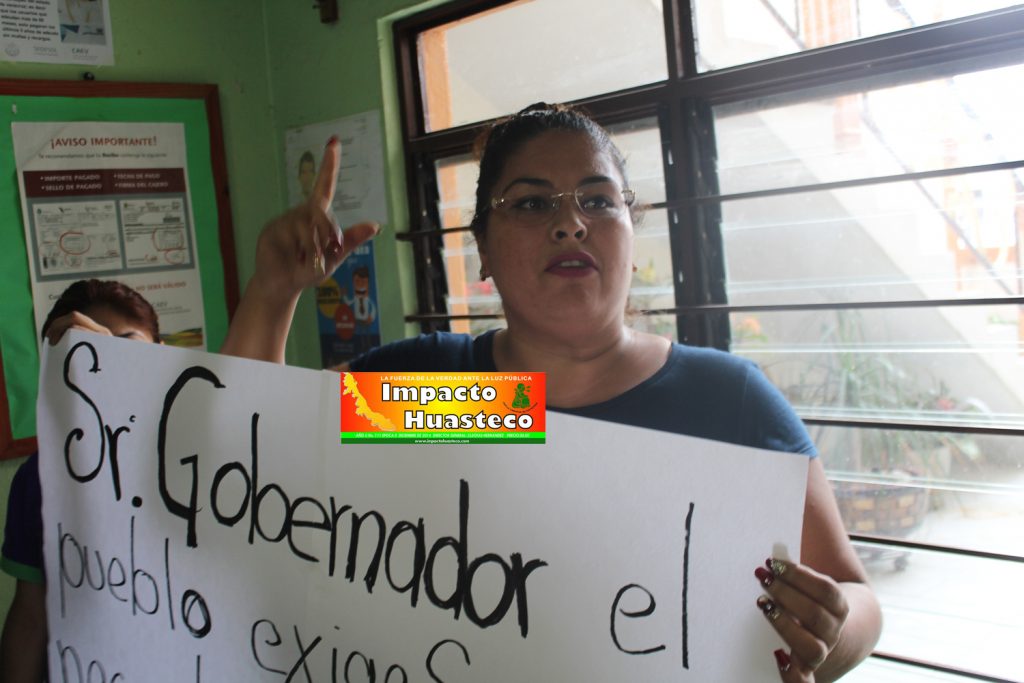 Ante la falta del vital líquido se manifiestan ante la CAEV de Chicontepec