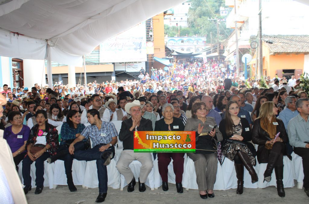 Pedro Adrián Martínez Estrada toma protesta como alcalde de Chicontepec