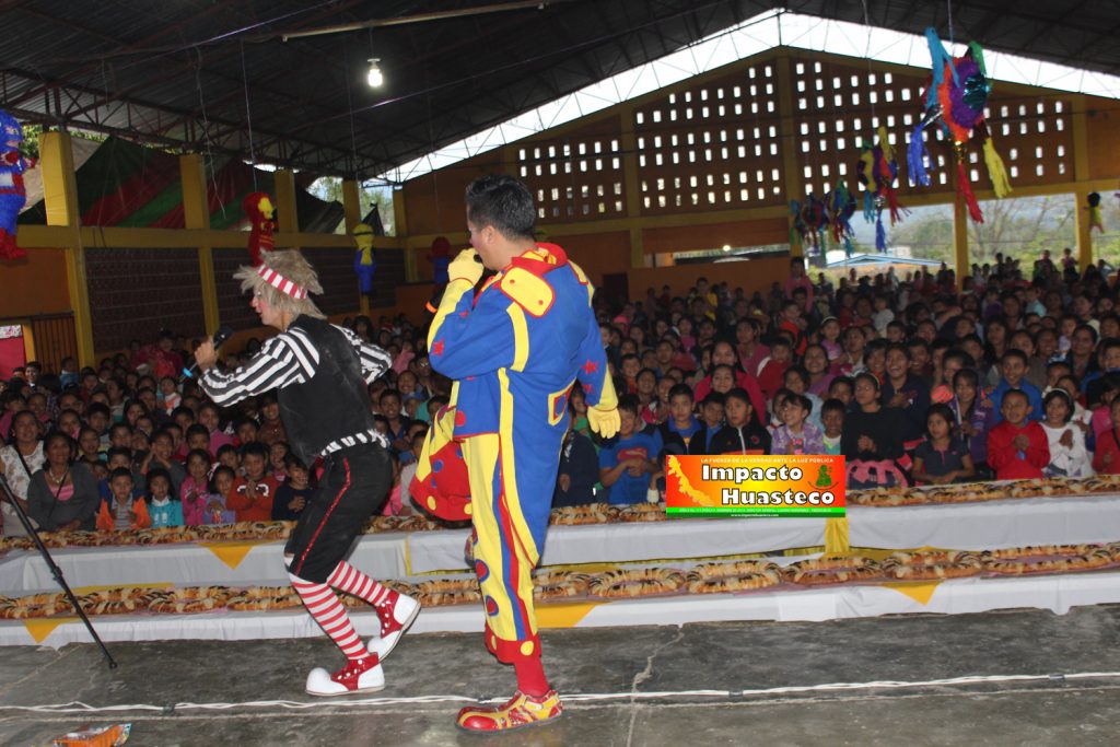 Festeja DIF Municipal día de reyes a los niños en Ixcatepec