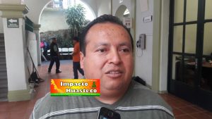 En lugar de repararlos, ayuntamiento local renta camiones para prestar el servicio de limpia pública