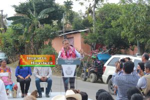 Gobernador del estado da banderazo de inicio de obra la   rehabilitación de la carretera Chicontepec – San Sebastián 
