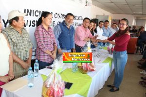 Alcalde de Chicontepec entrega apoyo a panadería y belleza en Nuevo Parajes 