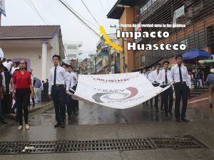 Conmemoran el 208 Aniversario de la Independencia de México con un magno desfile en Chicontepec