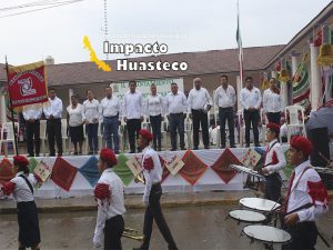 Conmemoran el 208 Aniversario de la Independencia de México con un magno desfile en Chicontepec