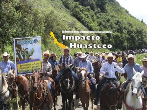 Participa alcalde de Chicontepec en una gran cabalgata en honor a San Francisco de Asís, en Zonzonapa