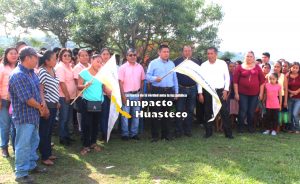 Construyen cercado perimetral en escuela telesecundaria de Poza Azul 